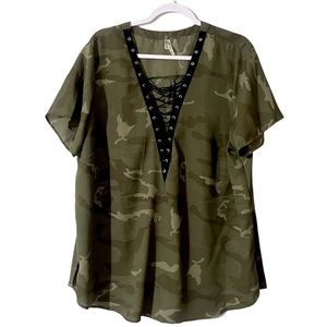 🫛 3X Women’s Army Camouflage Green Top 3X